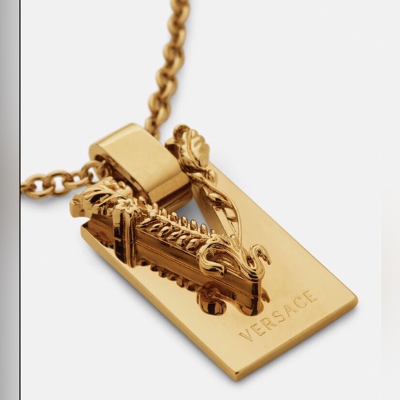 BNWT VERSACE PENDANT - Picture 15 of 16